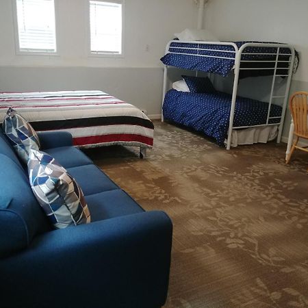 Arctic Adventure Hostel Anchorage Bagian luar foto