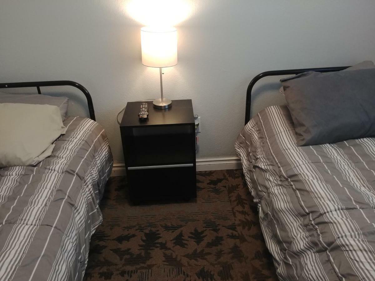 Arctic Adventure Hostel Anchorage Bagian luar foto